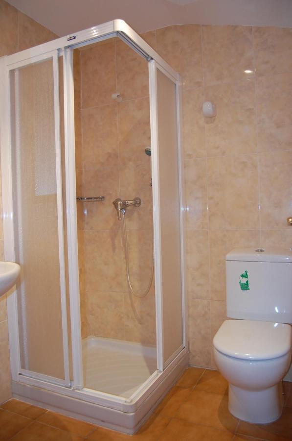 Hostal Paris ฮากา ภายนอก รูปภาพ